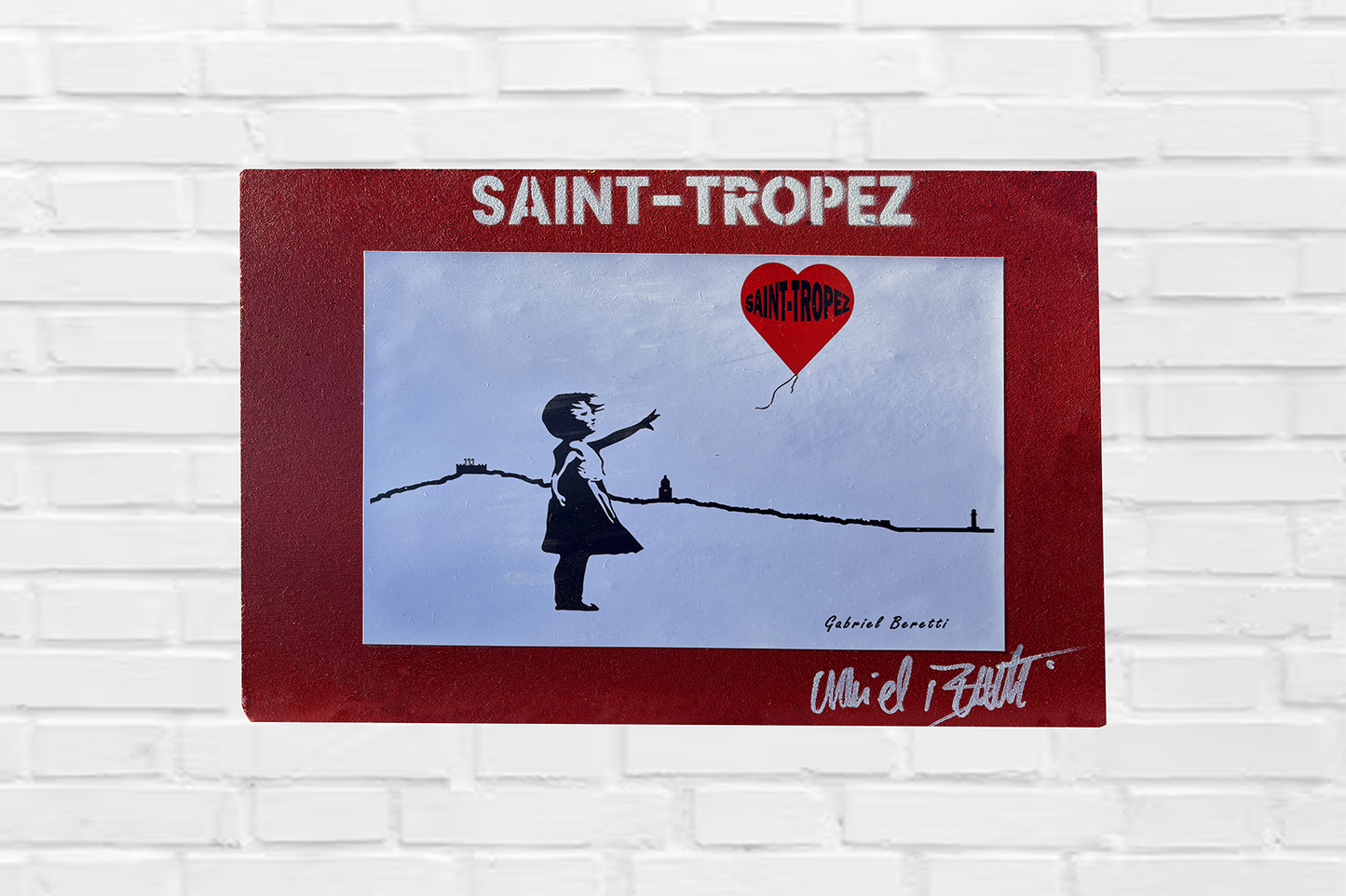 Tablette l'enfant, son village et son ballon