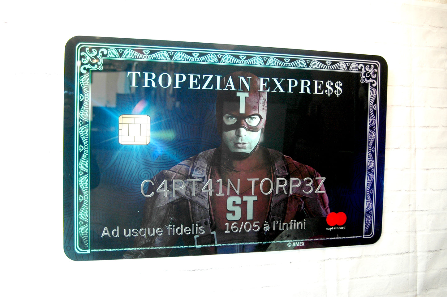 Tableau Plexiglass Carte de Crédit The First Captain Torpez